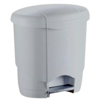 POUBELLES À PÉDALE